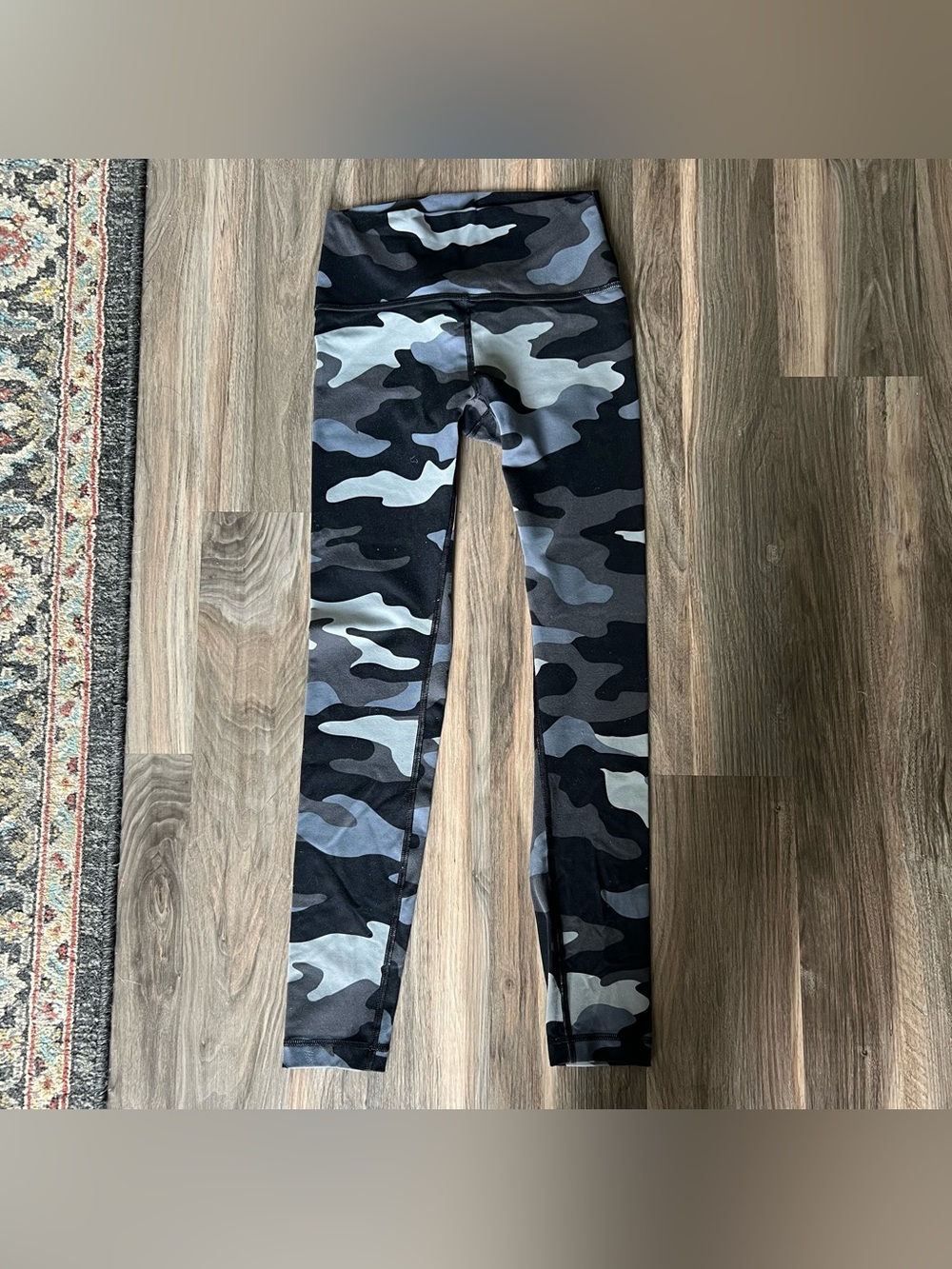PINK Victoria's Secret Black & Gray Camo Leggings